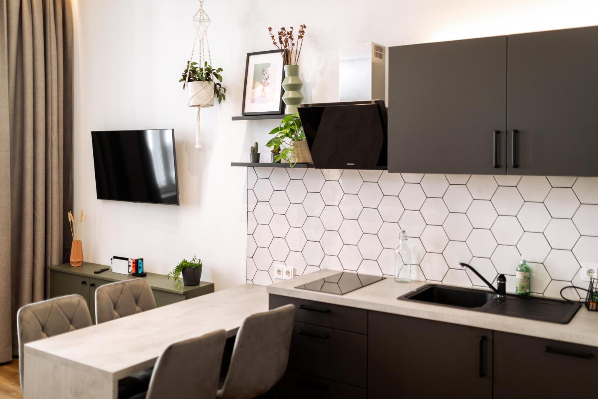 Urban Jungle Apartments Виена Екстериор снимка