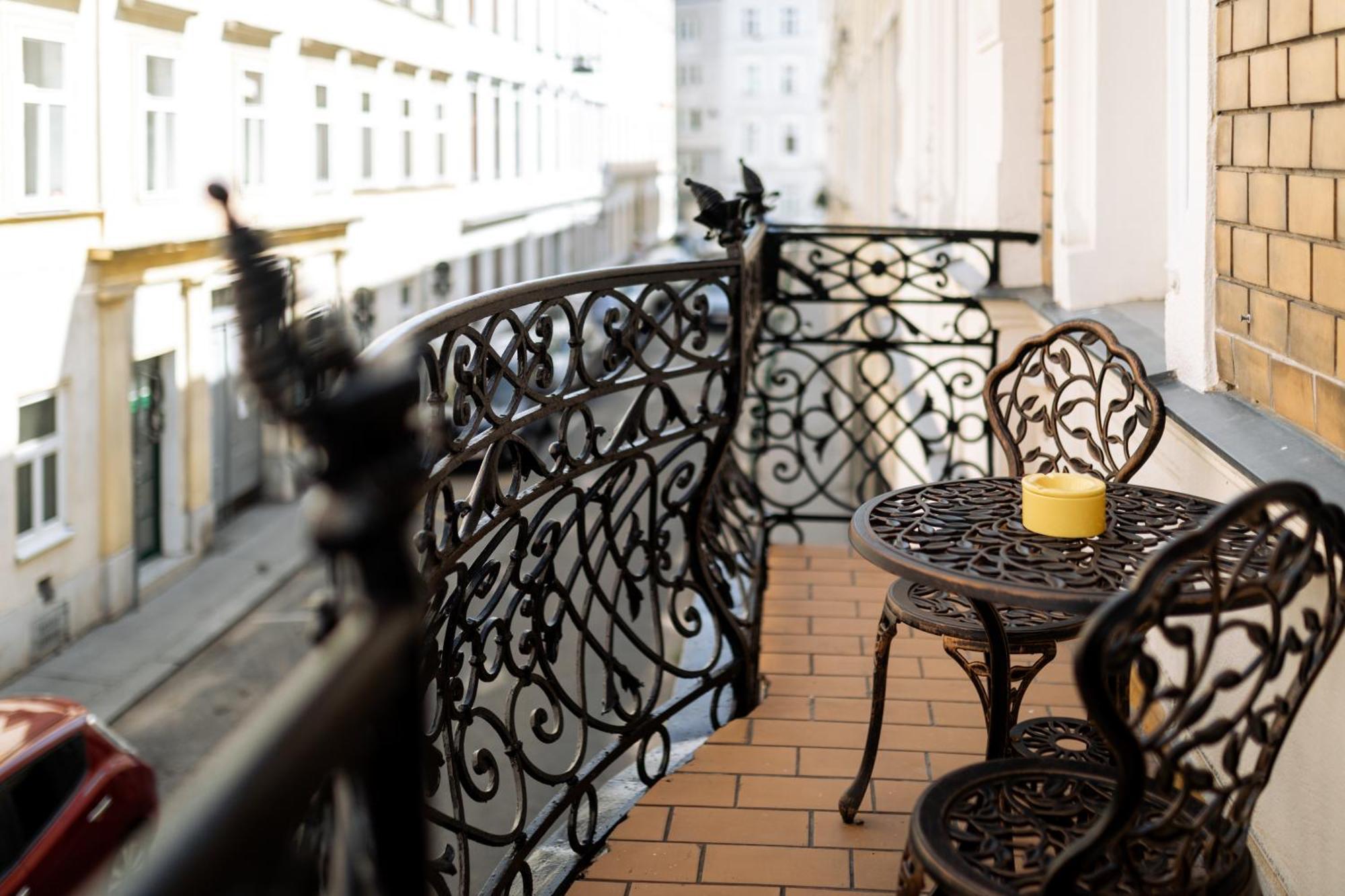 Urban Jungle Apartments Виена Екстериор снимка