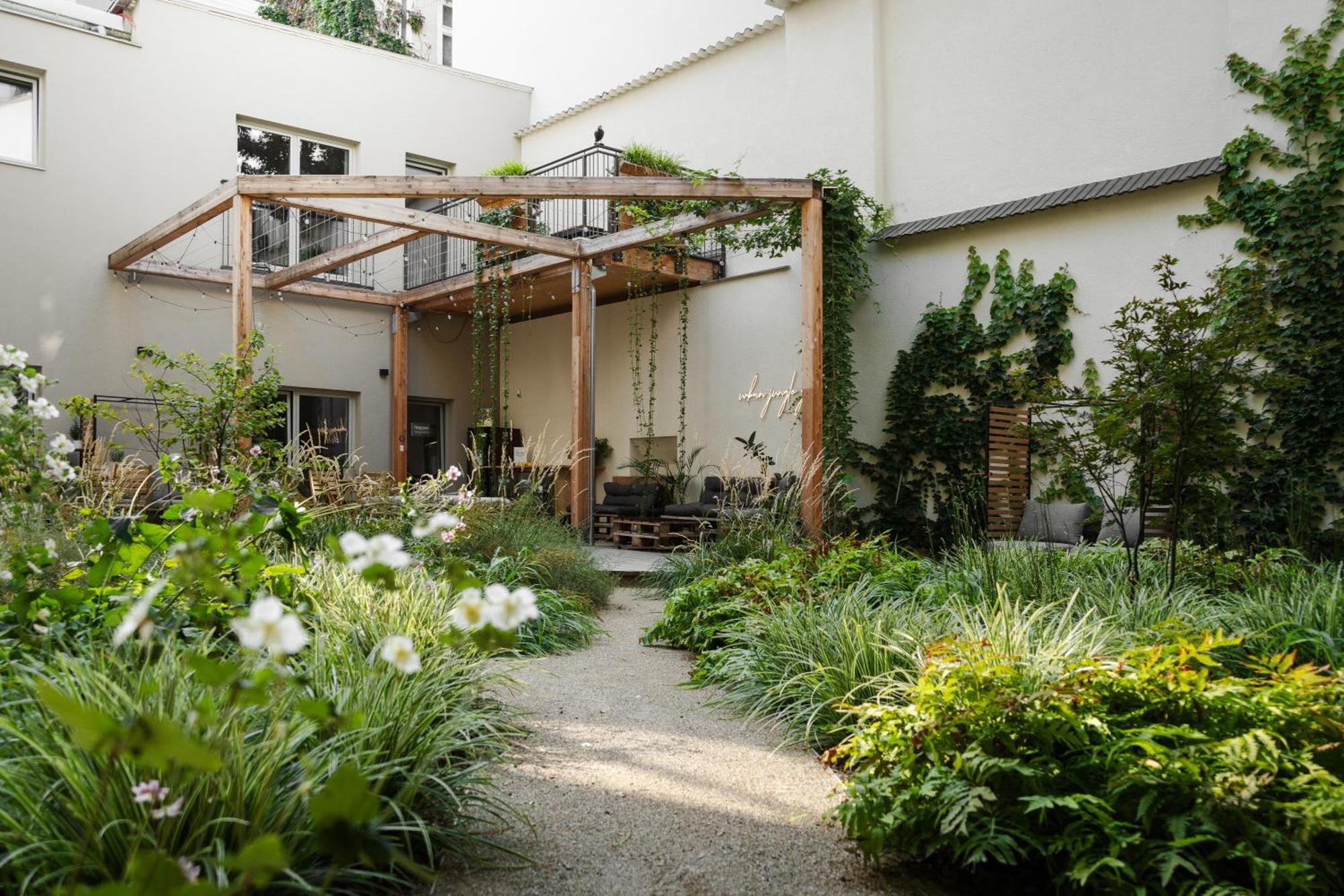Urban Jungle Apartments Виена Екстериор снимка