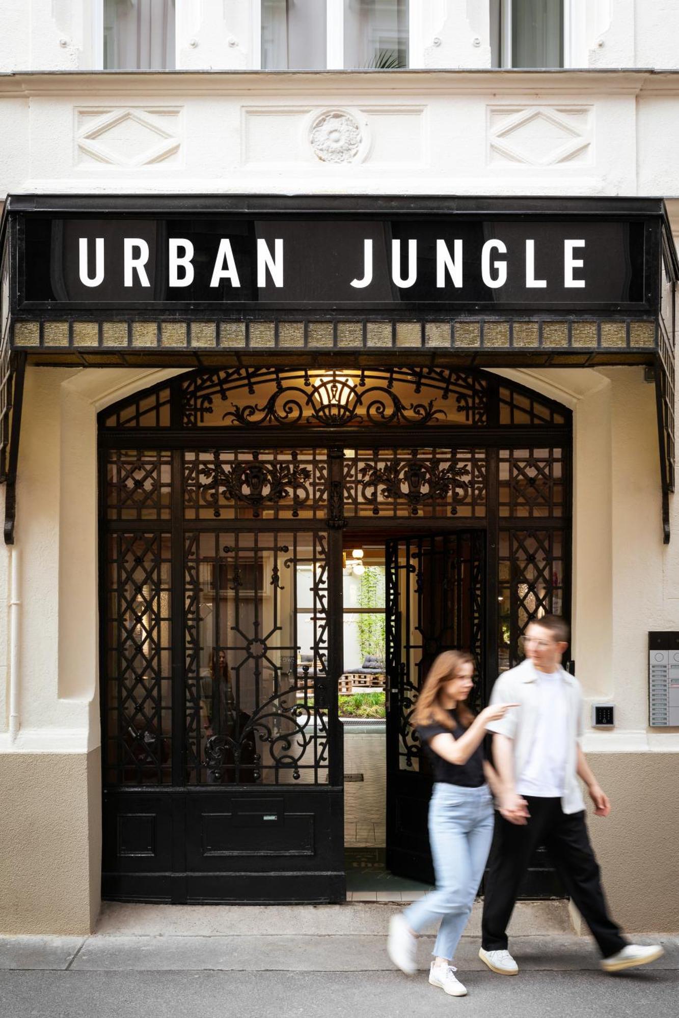 Urban Jungle Apartments Виена Екстериор снимка